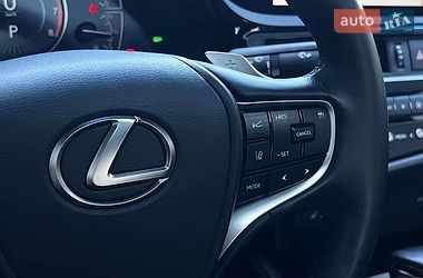 Седан Lexus ES 2023 в Киеве
