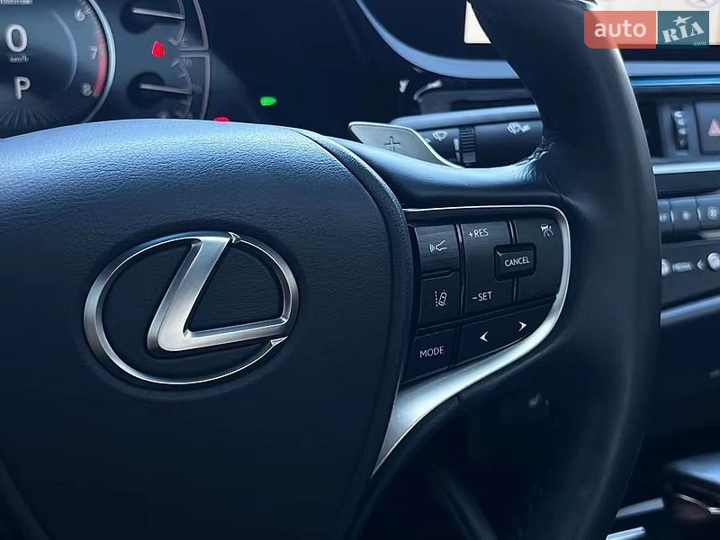 Седан Lexus ES 2023 в Киеве