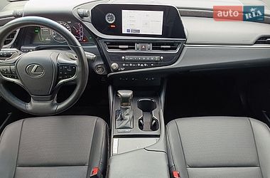 Седан Lexus ES 2024 в Києві