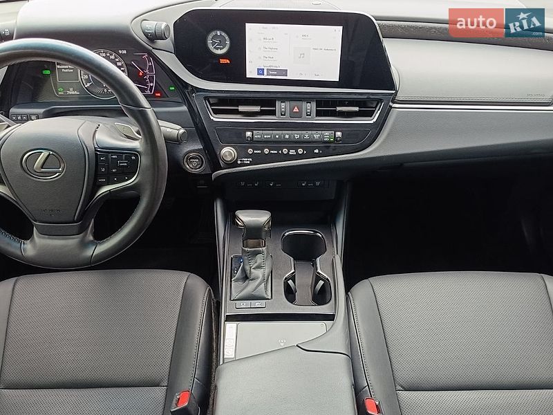 Седан Lexus ES 2024 в Києві