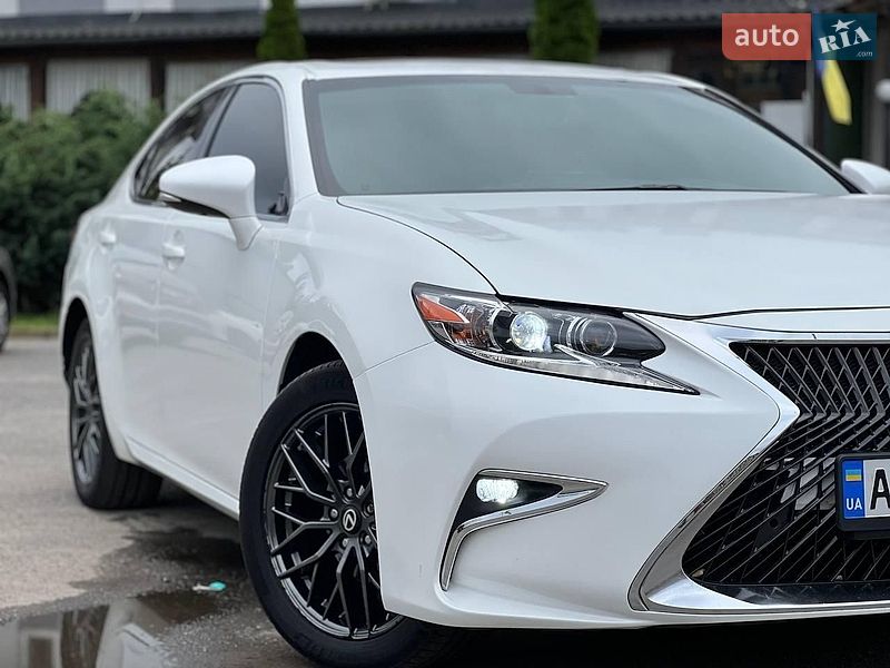 Седан Lexus ES 2014 в Киеве фото 4 Седан Lexus ES 2014 в Киеве