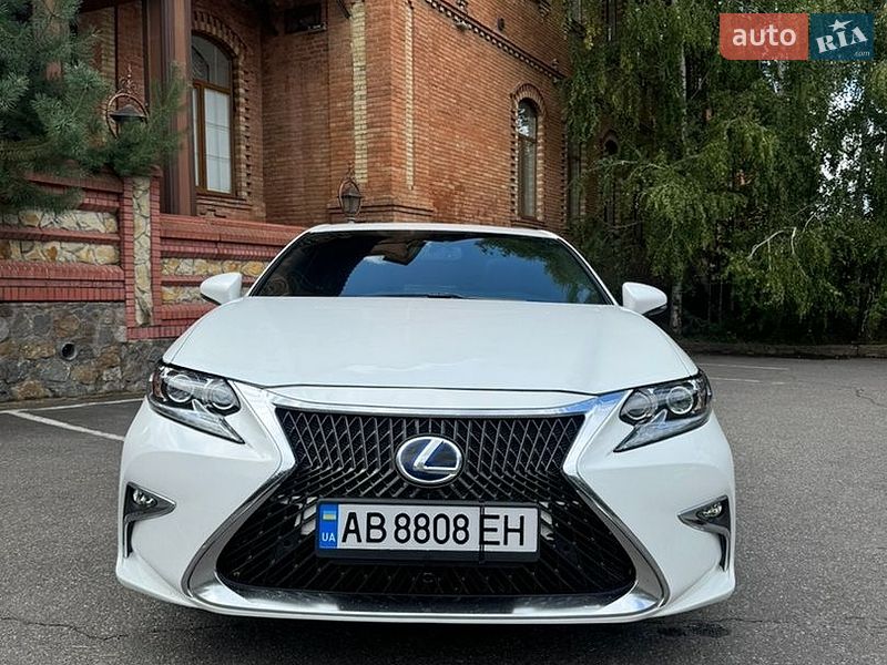Седан Lexus ES 2014 в Киеве фото 3 Седан Lexus ES 2014 в Киеве