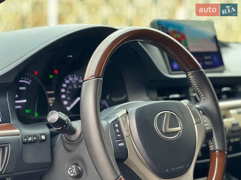 Седан Lexus ES 2014 в Киеве фото 5 Седан Lexus ES 2014 в Киеве