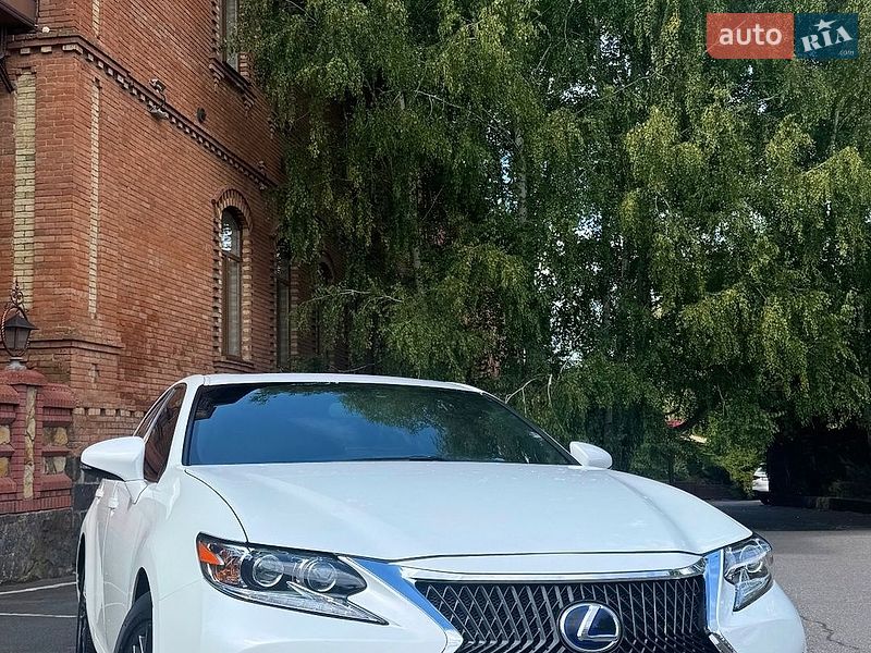 Седан Lexus ES 2014 в Киеве фото Седан Lexus ES 2014 в Киеве