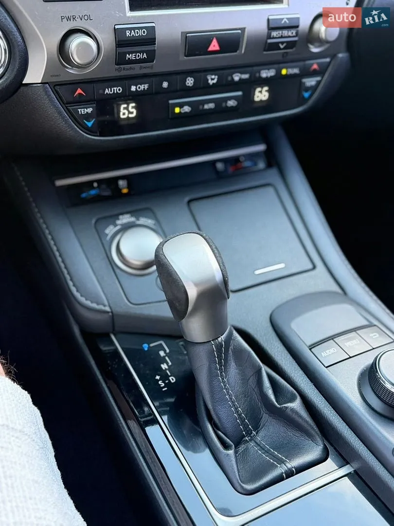 2017 Lexus ES - мініатюра 31