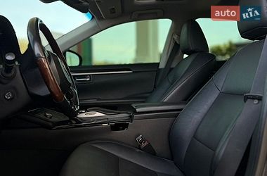 Седан Lexus ES 2017 в Миколаєві