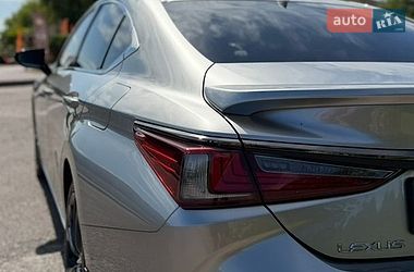 Седан Lexus ES 2023 в Днепре