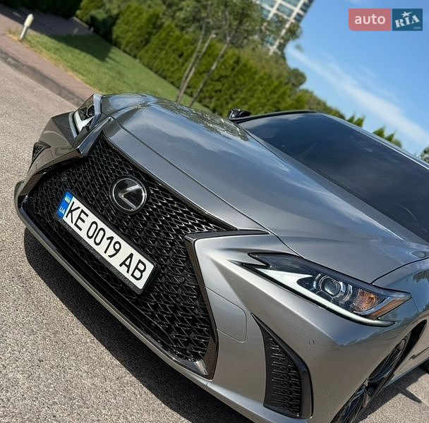 Седан Lexus ES 2023 в Днепре