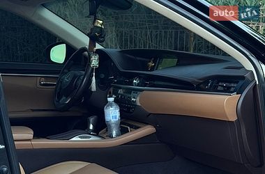 Седан Lexus ES 2017 в Хмельницком