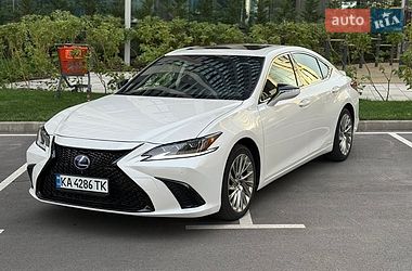 Седан Lexus ES 2019 в Києві