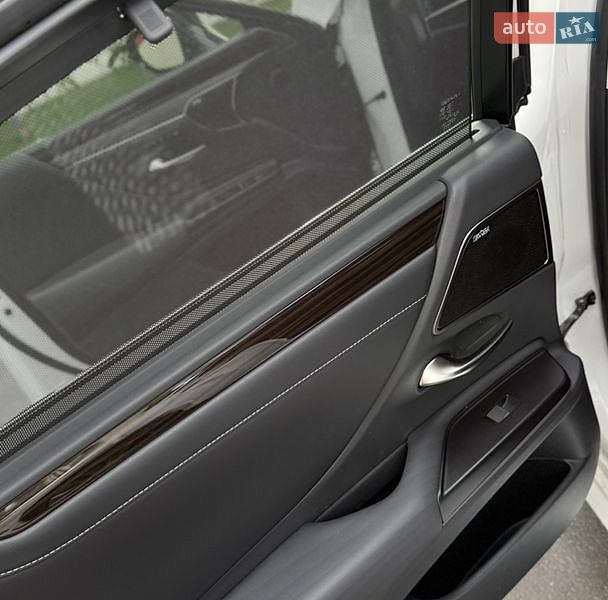 Седан Lexus ES 2019 в Києві