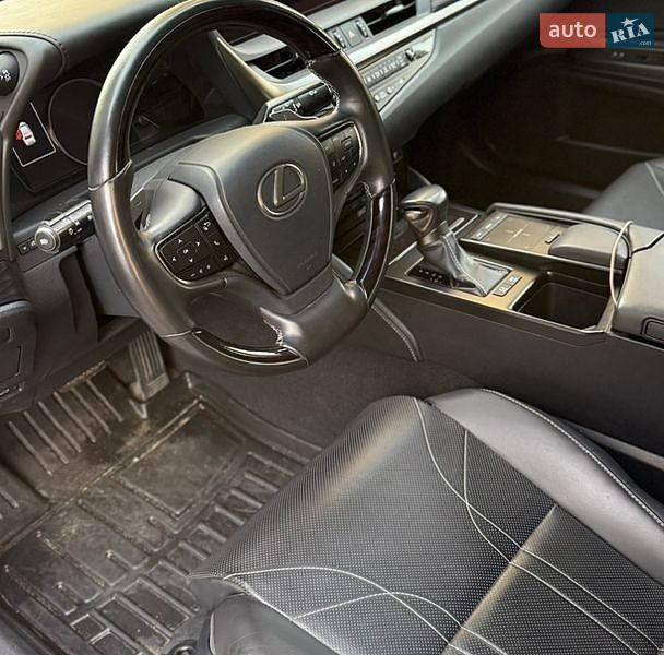 Седан Lexus ES 2019 в Києві