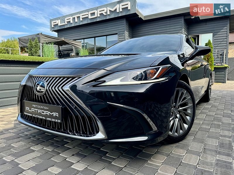 Lexus ES 2020