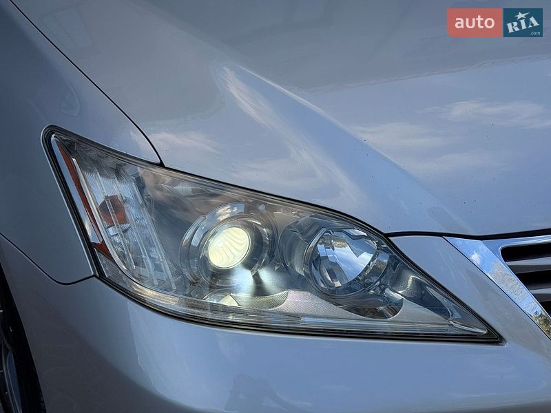 Седан Lexus ES 2009 в Тернополі
