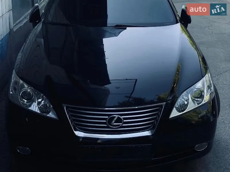 Lexus ES