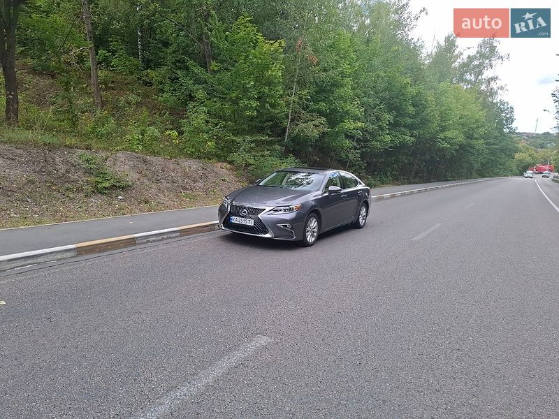 Седан Lexus ES 2014 в Києві