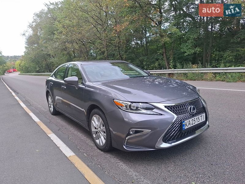 Седан Lexus ES 2014 в Києві