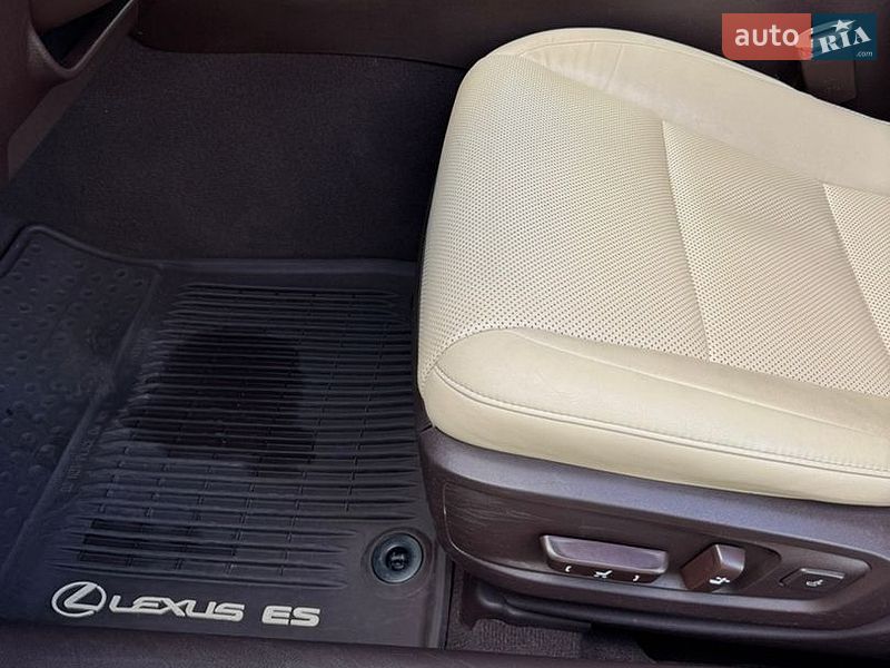 Седан Lexus ES 2016 в Черкасах фото 11 Седан Lexus ES 2016 в Черкасах