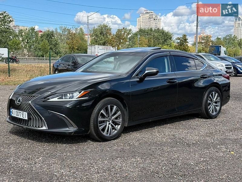 Lexus ES 2019