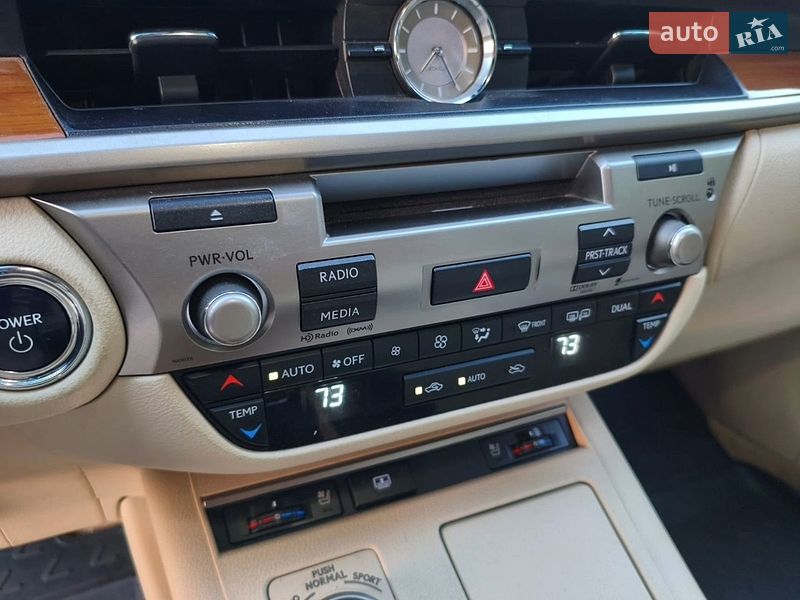 Седан Lexus ES 2013 в Києві фото 21 Седан Lexus ES 2013 в Києві