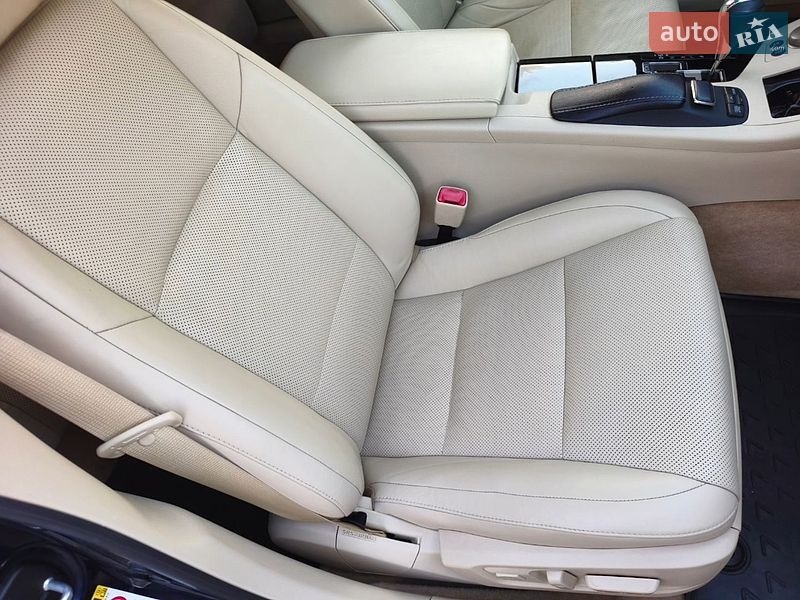 Седан Lexus ES 2013 в Києві фото 25 Седан Lexus ES 2013 в Києві