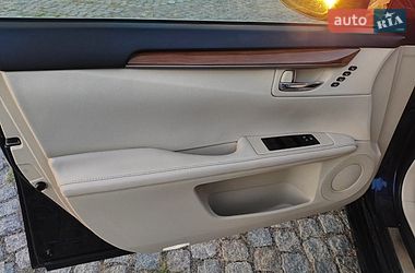 Седан Lexus ES 2013 в Києві фото 28 Седан Lexus ES 2013 в Києві