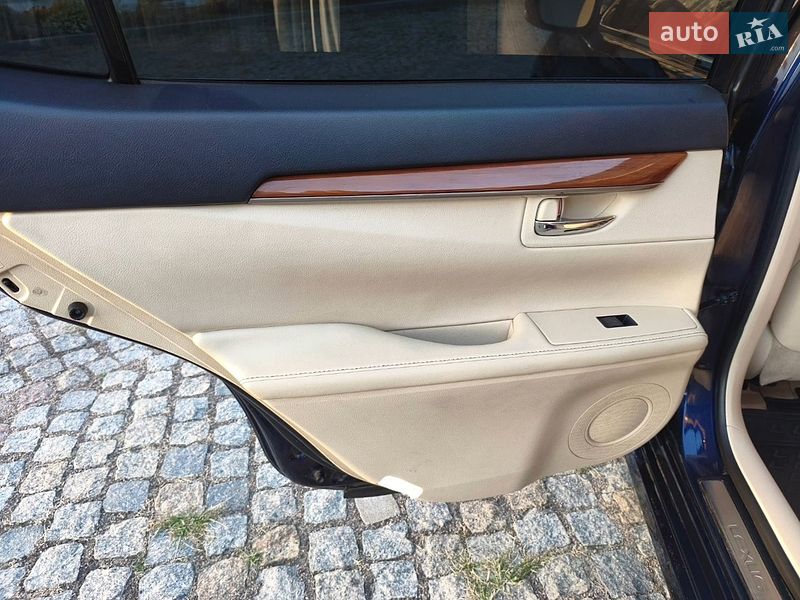 Седан Lexus ES 2013 в Києві фото 29 Седан Lexus ES 2013 в Києві
