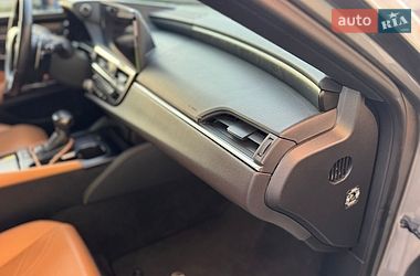 Седан Lexus ES 2023 в Вінниці фото 60 Седан Lexus ES 2023 в Вінниці