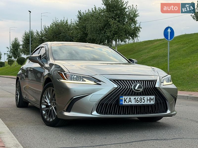 Седан Lexus ES 2018 в Києві