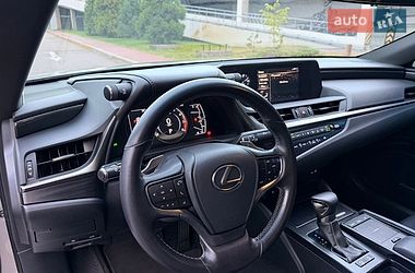 Седан Lexus ES 2018 в Києві