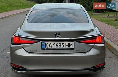 Седан Lexus ES 2018 в Києві