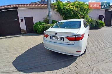 Седан Lexus ES 2014 в Одесі