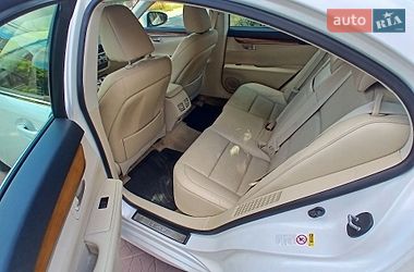 Седан Lexus ES 2014 в Одесі