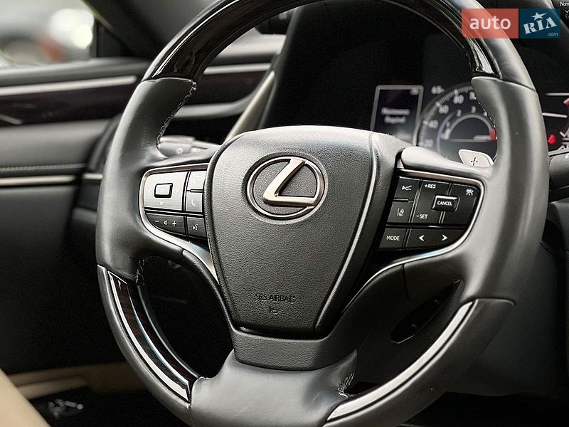 Седан Lexus ES 2020 в Львові