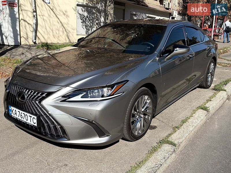 Седан Lexus ES 2025 в Києві