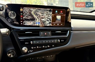 Седан Lexus ES 2025 в Києві