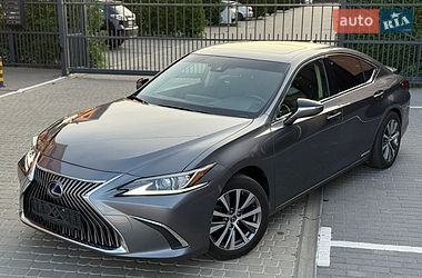 Седан Lexus ES 2020 в Виннице Седан Lexus ES 2020 в Виннице