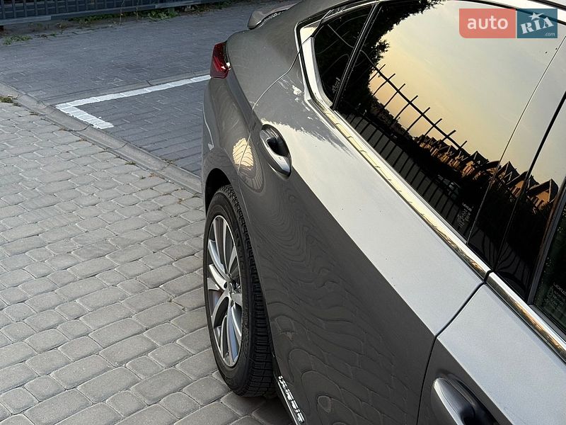 Седан Lexus ES 2020 в Виннице