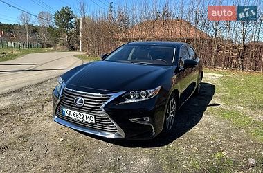 Седан Lexus ES 2017 в Киеве