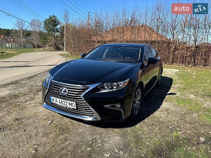 Седан Lexus ES 2017 в Киеве