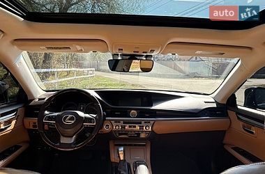 Седан Lexus ES 2017 в Киеве