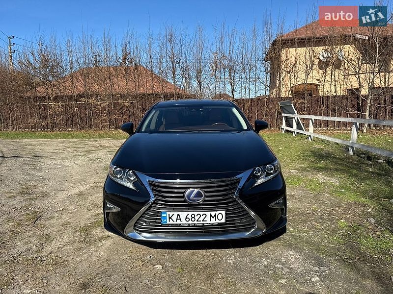 Седан Lexus ES 2017 в Киеве