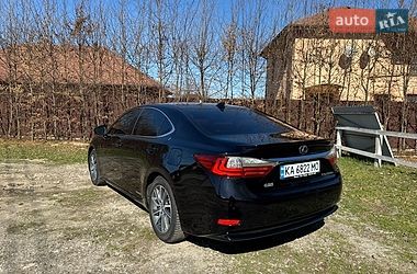 Седан Lexus ES 2017 в Киеве