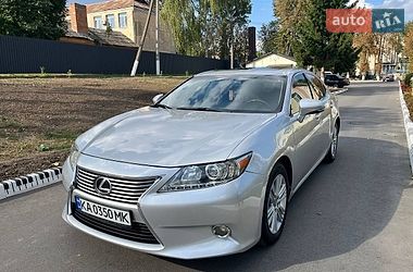 Седан Lexus ES 2013 в Виннице