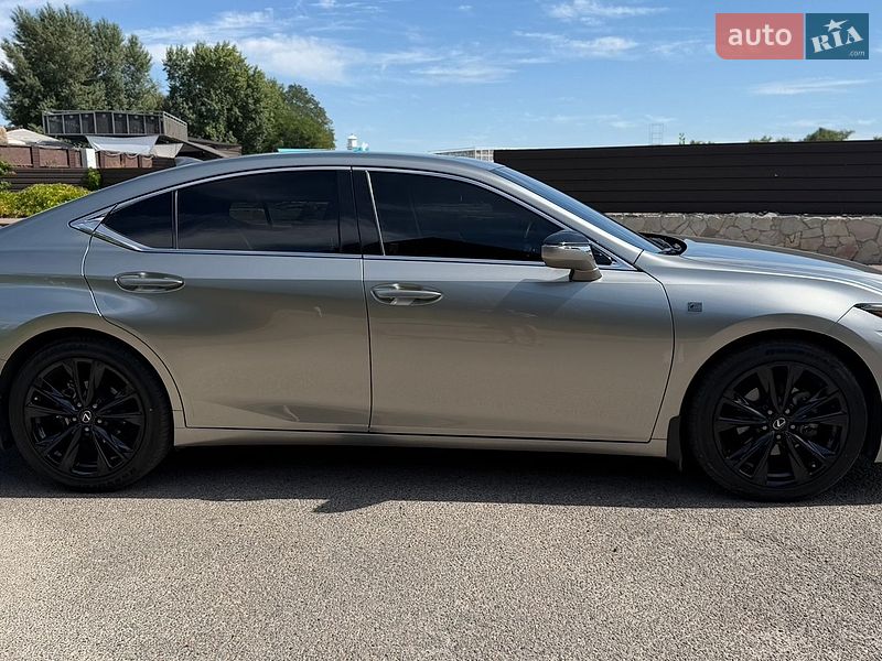 Седан Lexus ES 2023 в Дніпрі фото 10 Седан Lexus ES 2023 в Дніпрі