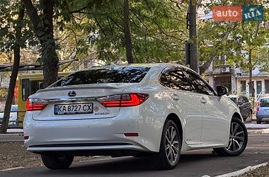 Седан Lexus ES 2016 в Одесі