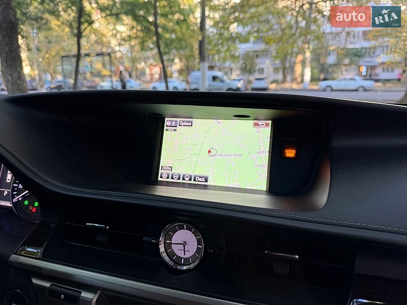 Седан Lexus ES 2016 в Одесі