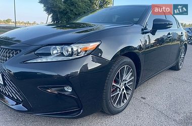 Седан Lexus ES 2018 в Черкасах