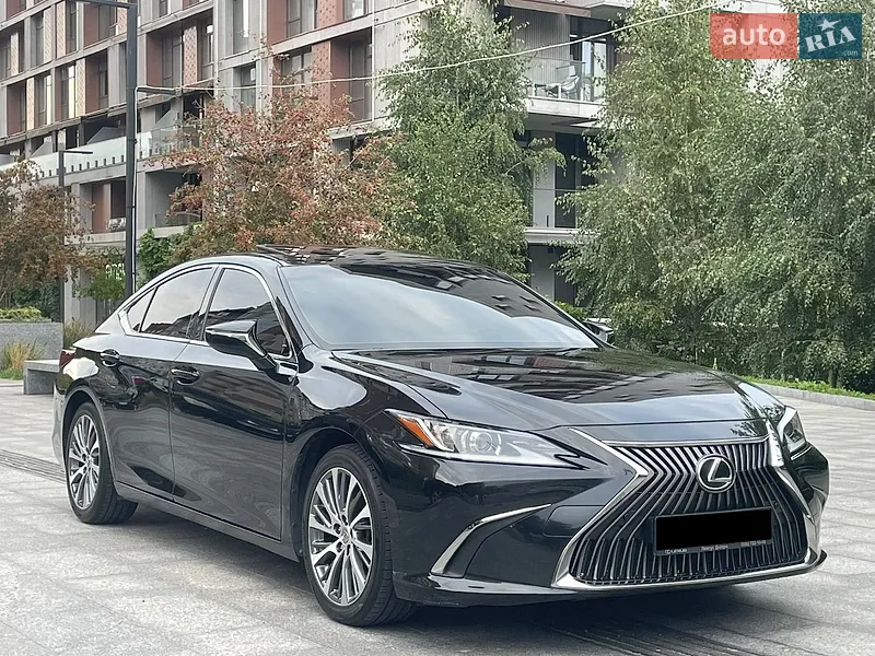 Lexus ES