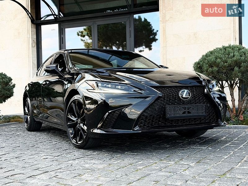 Седан Lexus ES 2023 в Львові